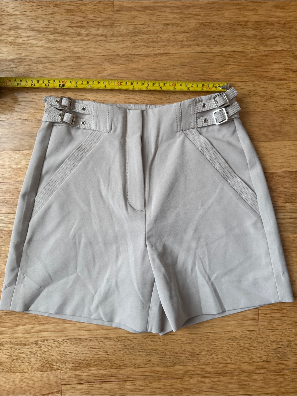 White House Black Market Cream High-Waist Buckle Detail Shorts - Picture 4 of 7